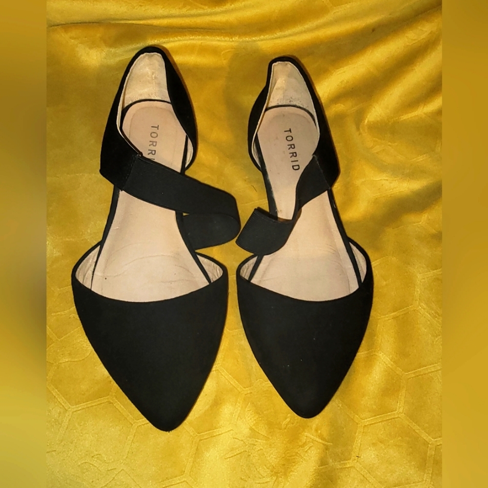 Torrid black suede flats size 7W
